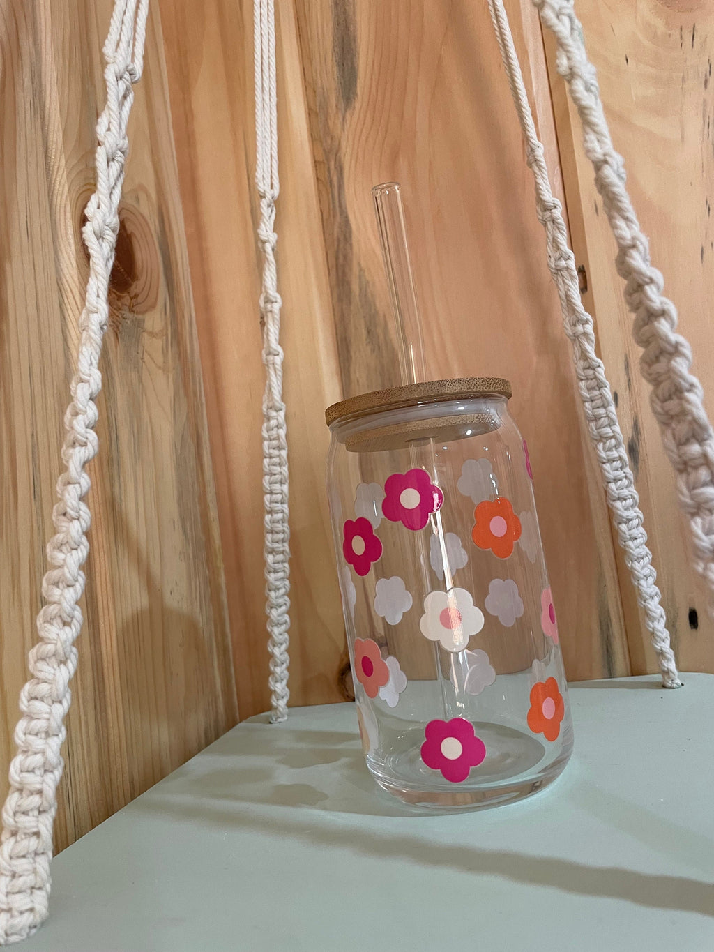 Multi Daisy Floral 16 oz Beer Can Glass
