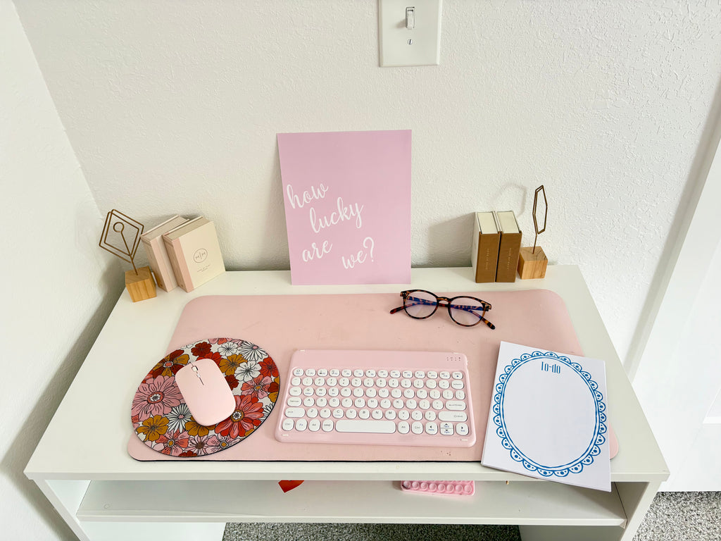 Oval Frame Blue Notepad