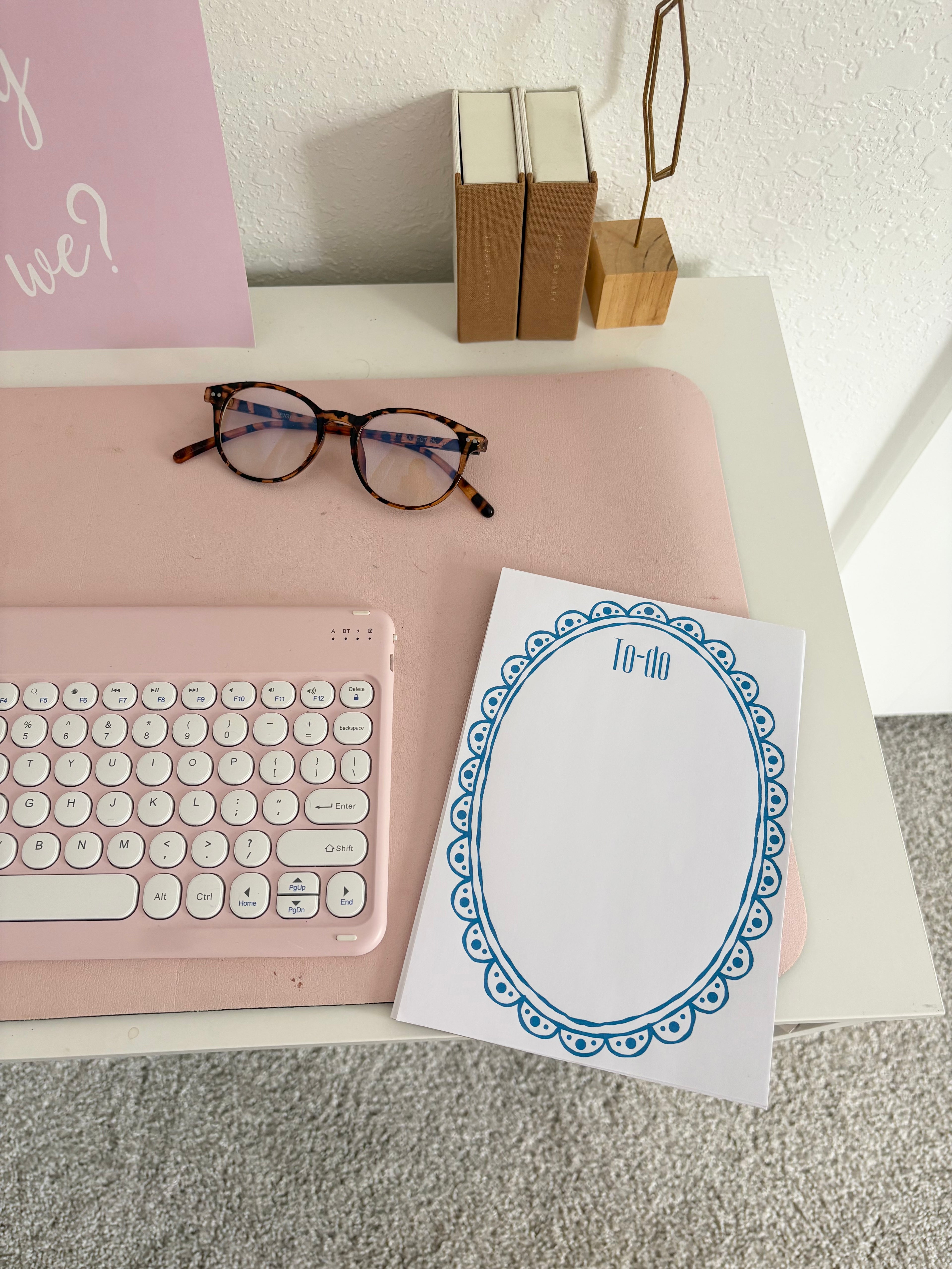 Oval Frame Blue Notepad